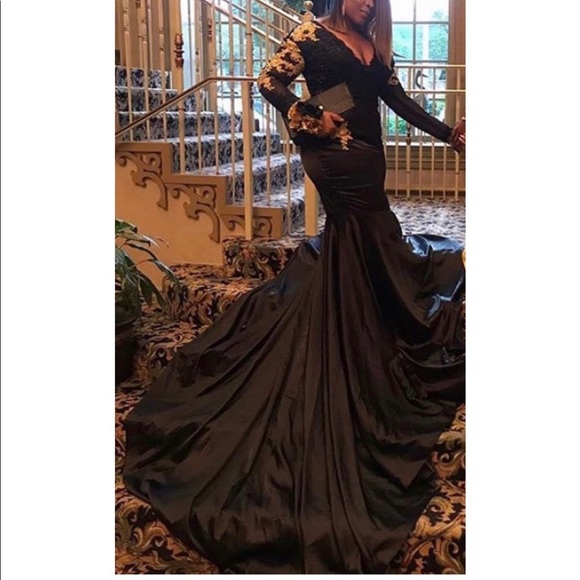 Prom dress - Picture 2 of 4